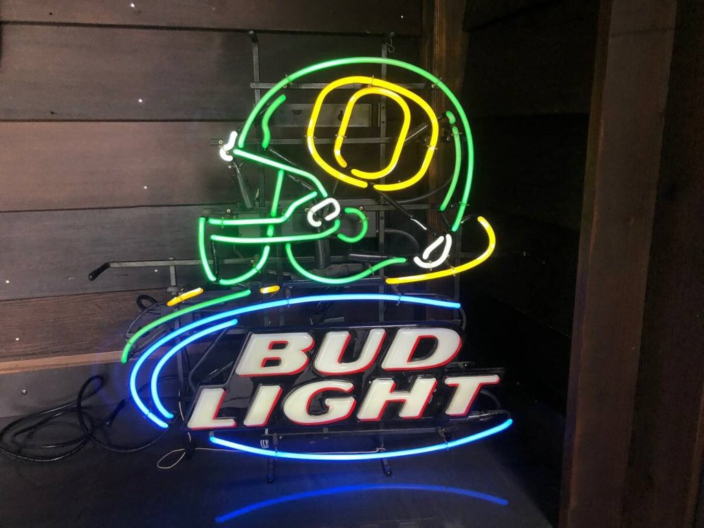Custom Bud Light Oregon Ducks Helmet NFL Sports Neon Sign Tube Neon Light